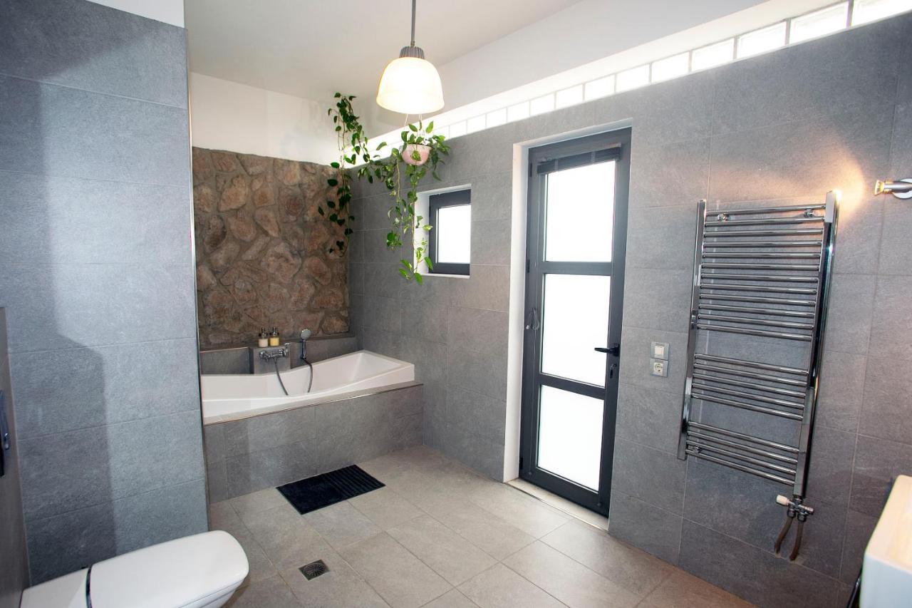 Spacious Suite With Luxury Bath 雅典 外观 照片